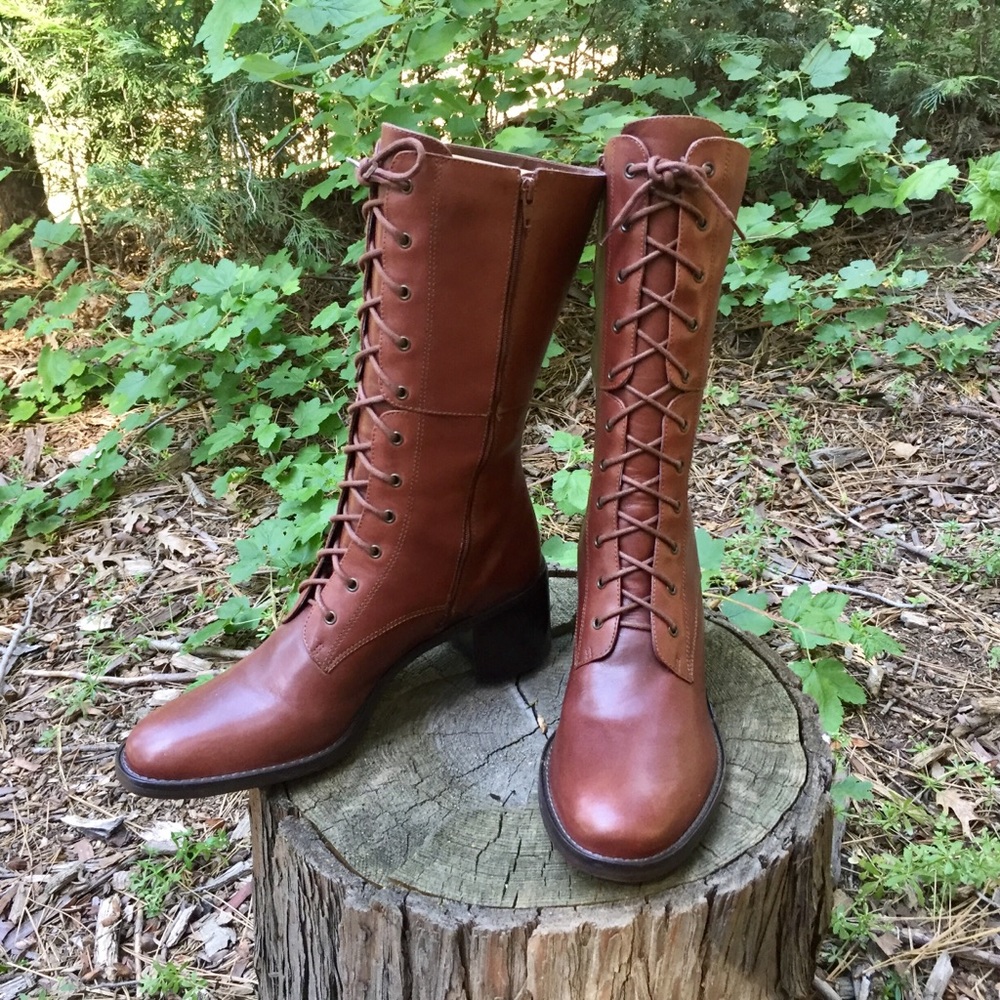 Brand New Woman’s lace up brown boots Size 10